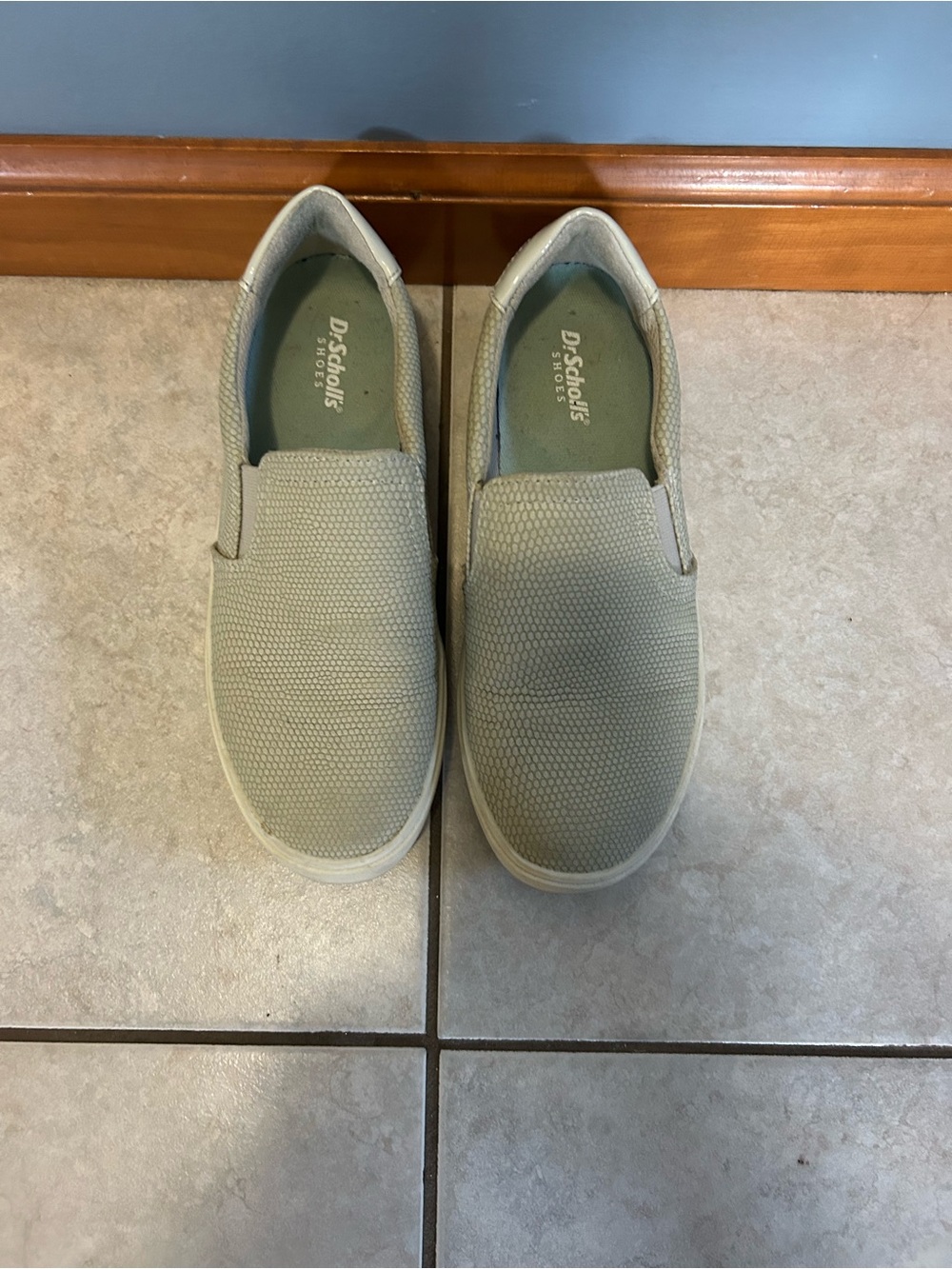 Dr. Scholl's women’s  Slip-On Casual Shoes in Light Olive